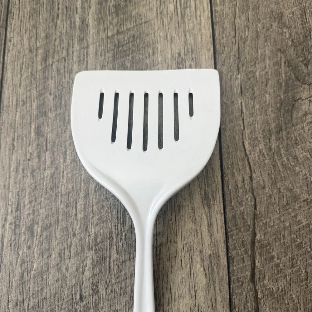 Vintage Melamine Ware Wide Slotted Spatula Flipper Turner JP 639 White 11.5